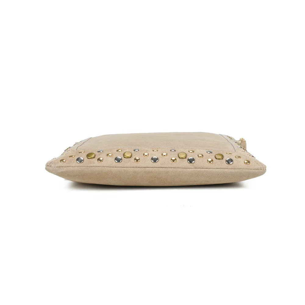 Dessous du sac Velia taupe, bas de la face avant orné de clous dorés et argentés – réf. JC-53004