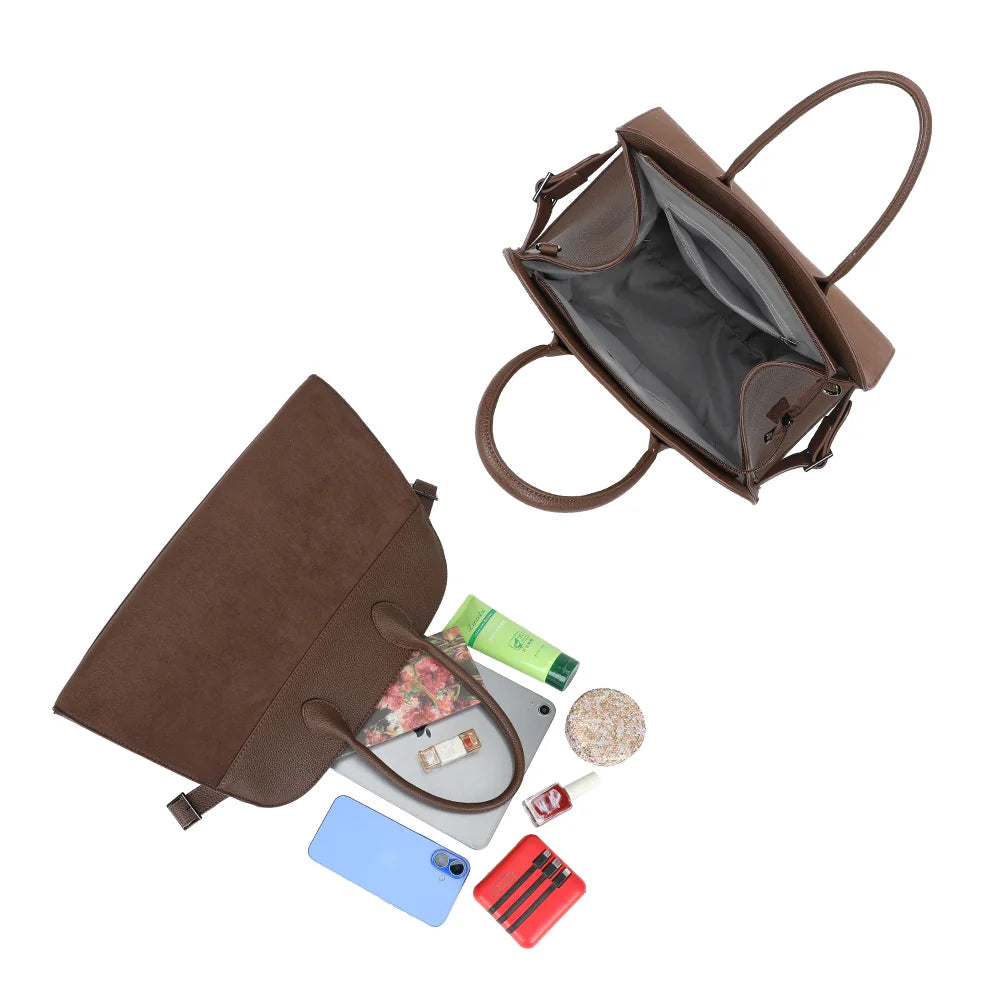 Intérieur spacieux du Velna café : tablette, téléphone et essentiels beauté y trouvent leur place – réf. M-9444