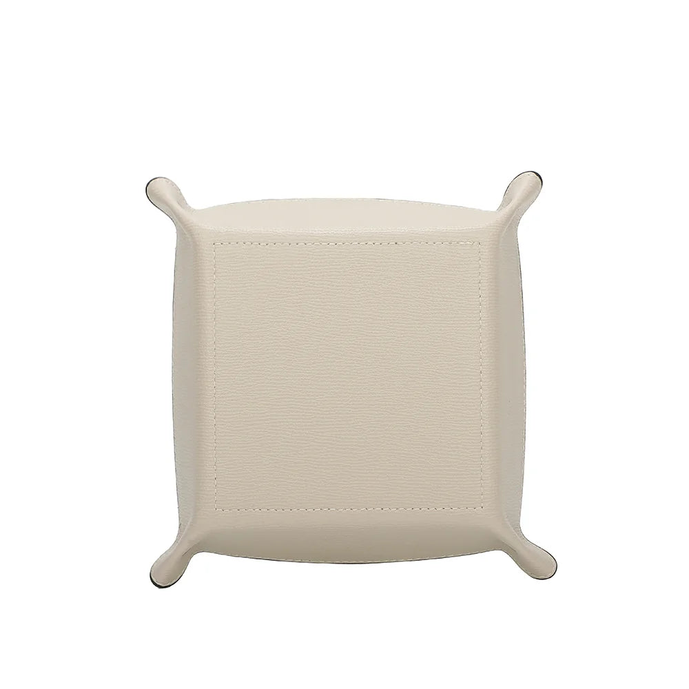 Vide-poche Vegan beige vu de dos, extérieur coloré bordé d’un liseré noir – réf. R-1703