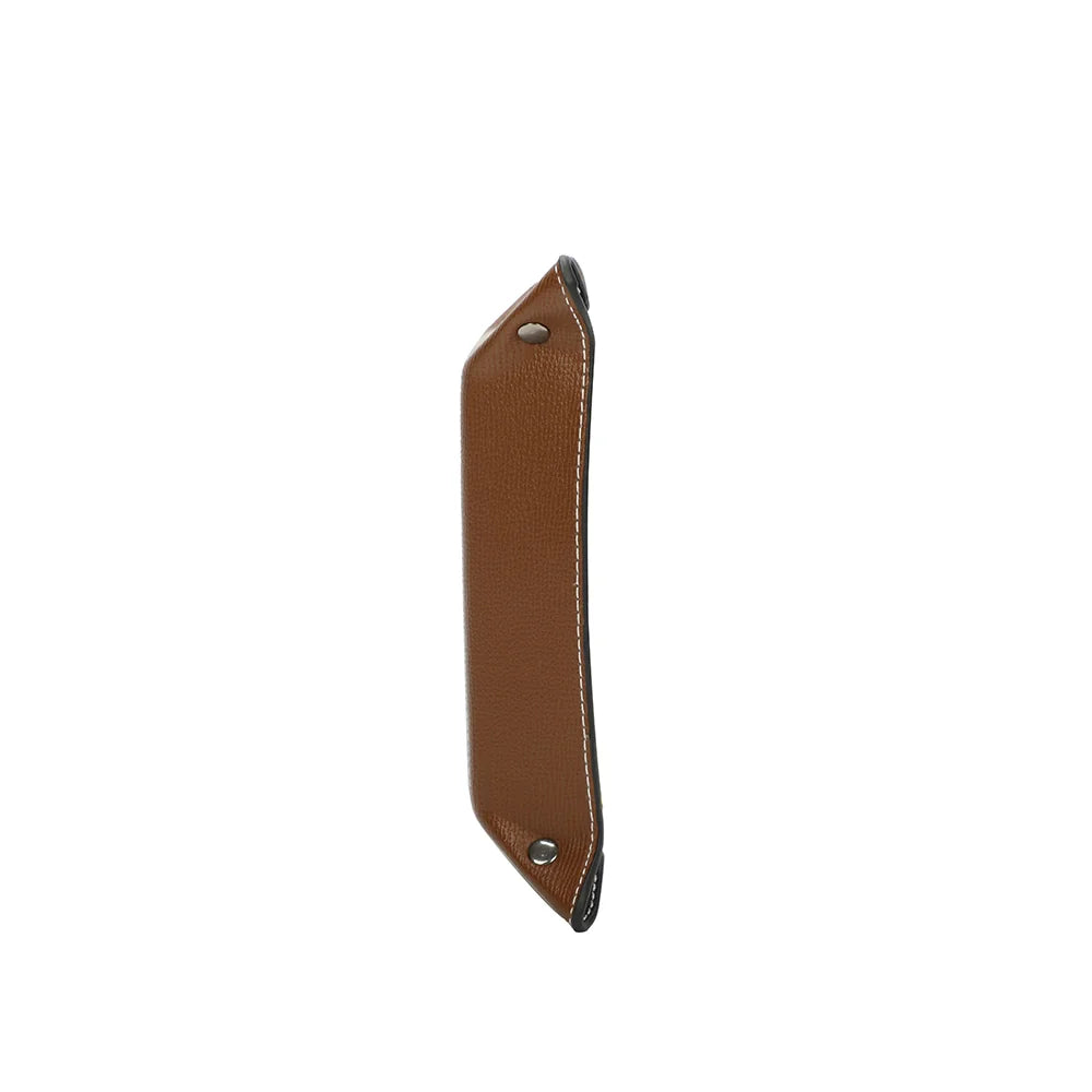 Vide-poche Vegan brun vu de profil, bords relevés de 5 cm de haut pour contenir les petits objets – réf. R-1703